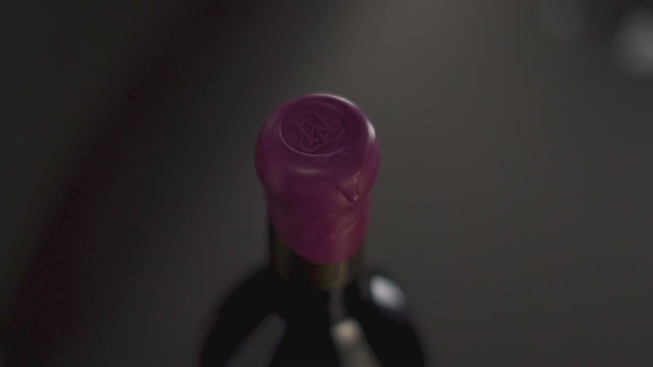 Load video: Maison Pouget Reserva de la Corona Cabernet Franc 2021